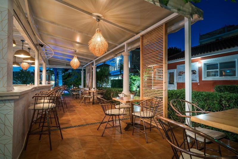 Aeolos Boutique & 4* Kalamákion