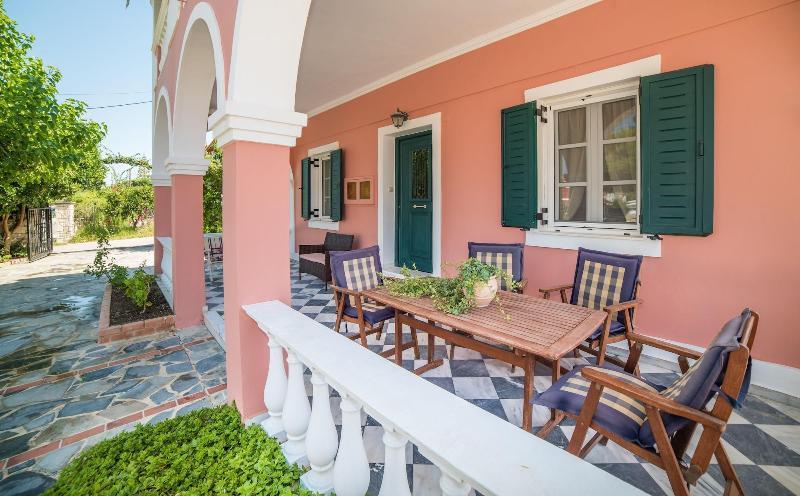 Hotel apartamentowy Aeolos Boutique & Kalamákion
